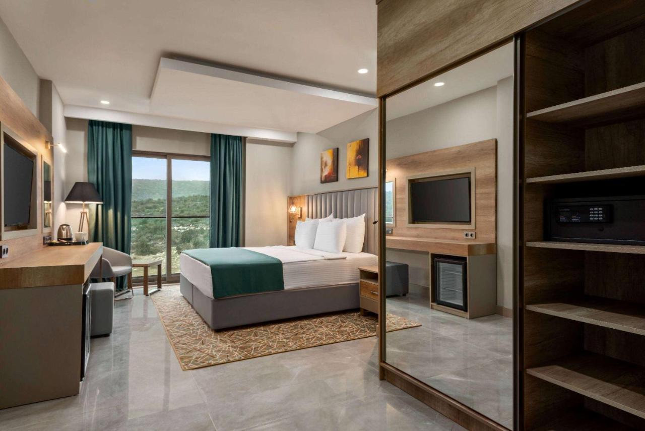 Ramada Resort By Wyndham Kizkalesi Exterior photo